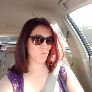 Meet your Posher, Leah